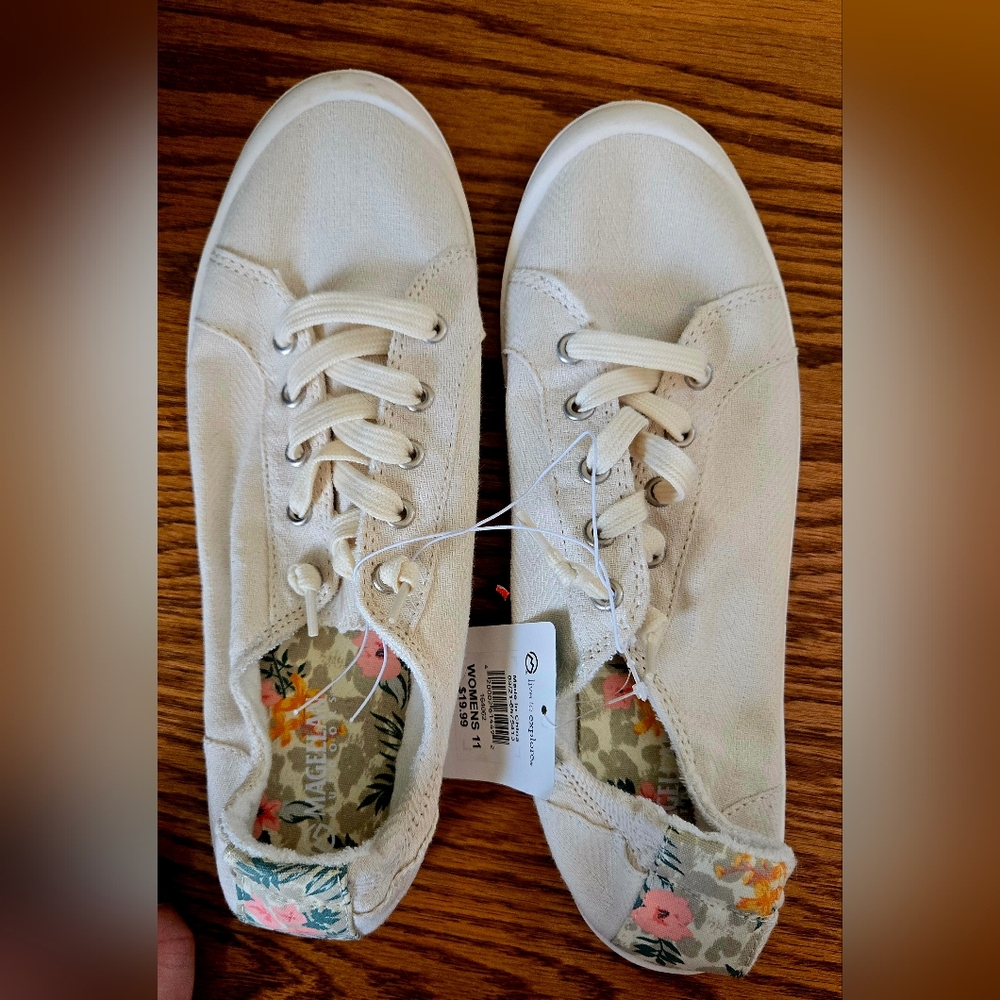 NEW Magellan woman's shoes